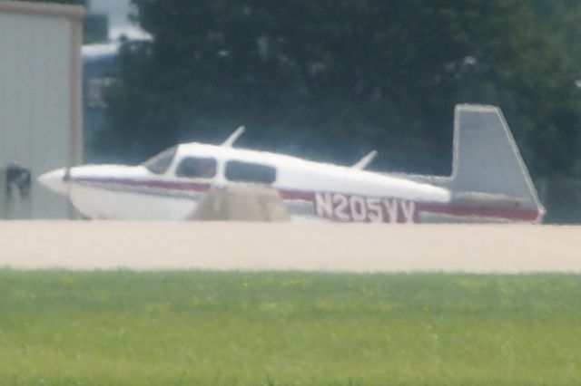 Mooney M-20 (N205YY)