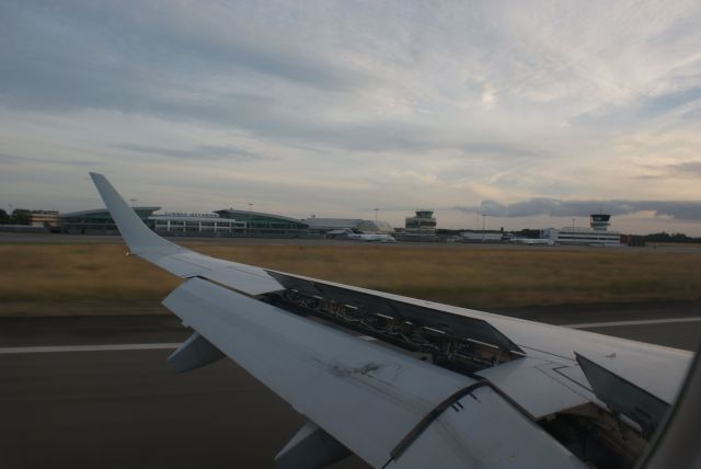 Embraer ERJ-190 (F-HBLB)