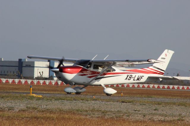 Cessna Skylane (XB-LWF)