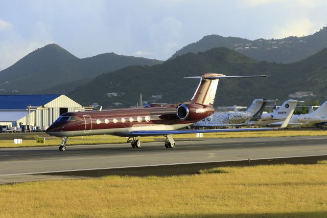 Gulfstream Aerospace Gulfstream V (N138GL) - N138GL taxing for take off at TNCM St Maarten