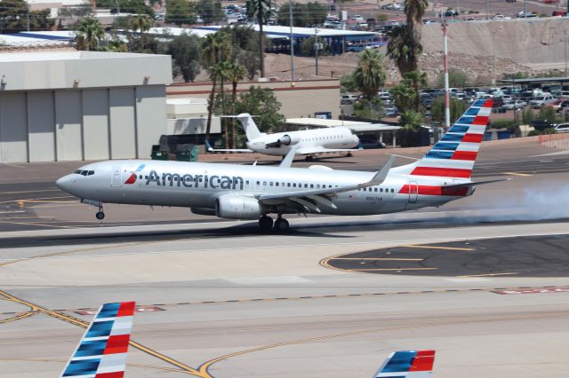 Boeing 737-800 (N967AN)