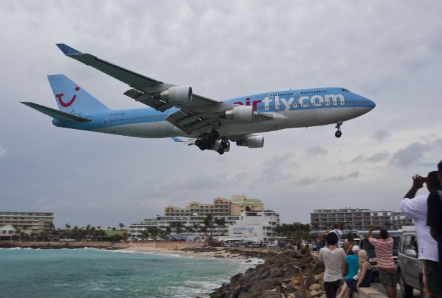 Boeing 747-400 (F-HSUN)