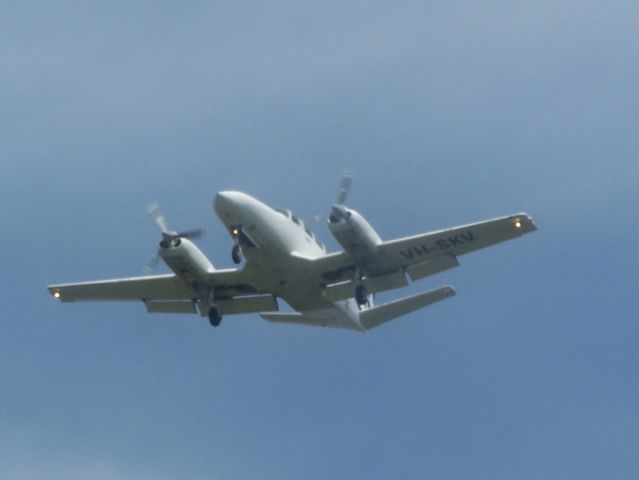 Cessna 404 Titan (VH-SZA) - BPW Aviation landing