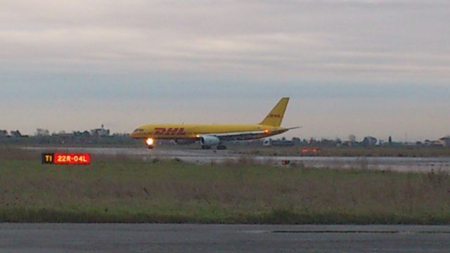 Boeing 757-200 (D-ALEJ)