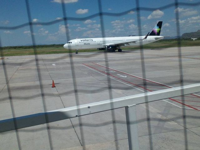 Airbus A321 (XA-VLU) - MAIELA