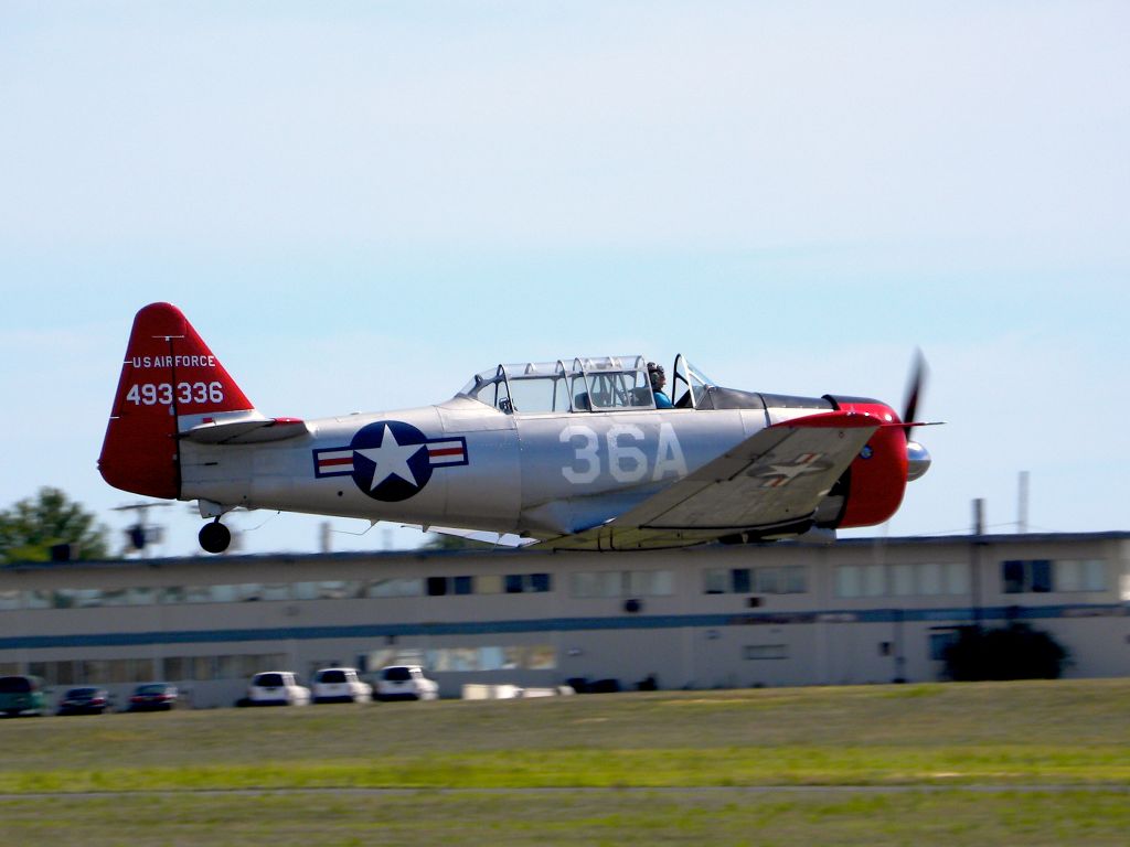 N25KP — - N25KP, a T6 Texan doing a flyby at KBLM