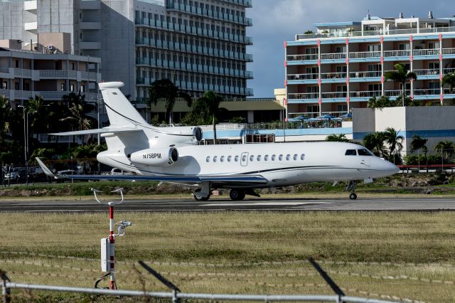 Dassault Falcon 7X (N758PM)