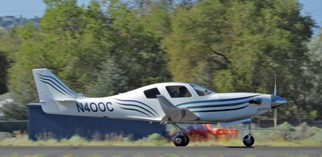 Experimental  (N400C) - Landing on 27 ay Carson City