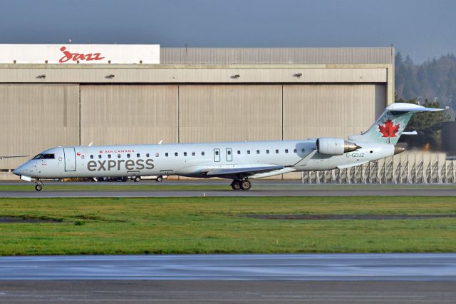 Canadair Regional Jet CRJ-900 (C-GDJZ)