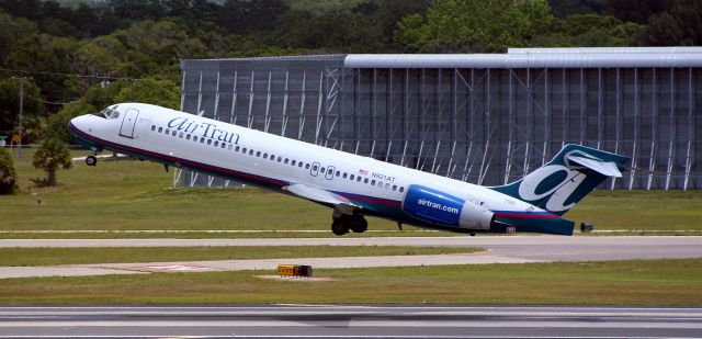 Boeing 717-200 (N921AT)