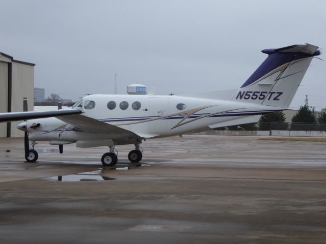 Beechcraft King Air 90 (N555TZ)