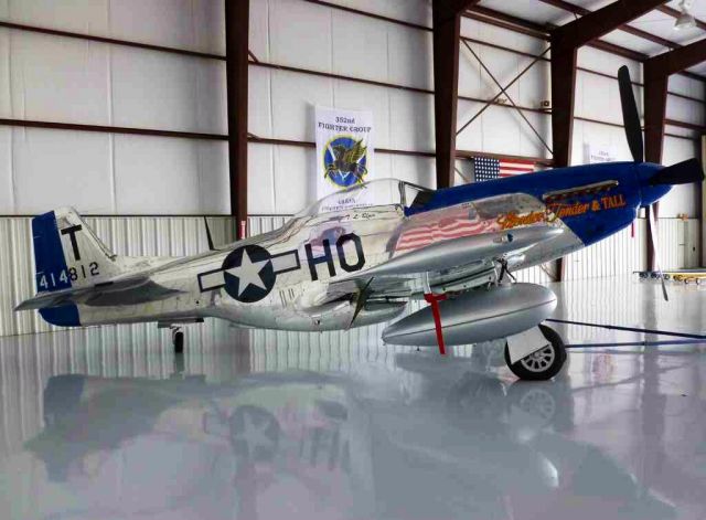 North American P-51 Mustang (N51DT)