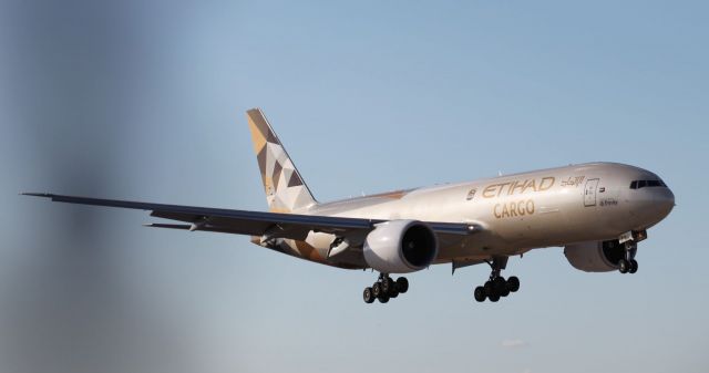 BOEING 777-200LR (A6-DDD)
