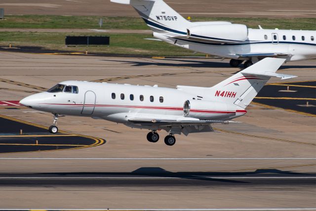 Hawker 800 (N41HH)