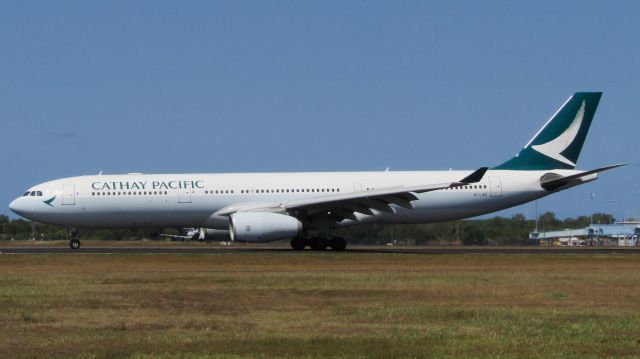 Airbus A330-300 (B-LAE) - A presumably lightweight A330 landing in Cairns from Brisbane shortly before flying the distance to Hong Kong.