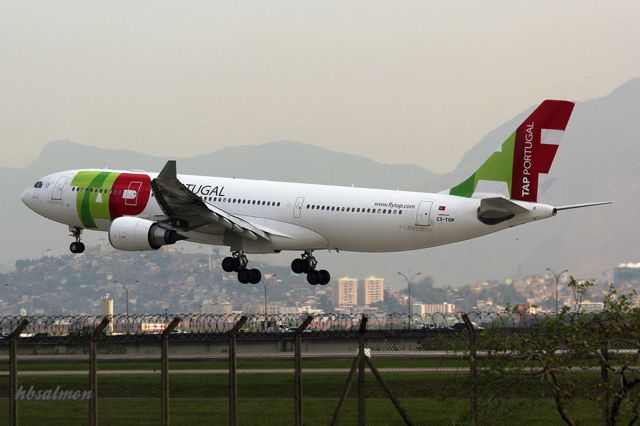 Airbus A330-300 (CS-TOP)