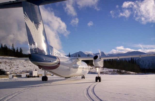 de Havilland Dash 8-100 (C-FDNG)