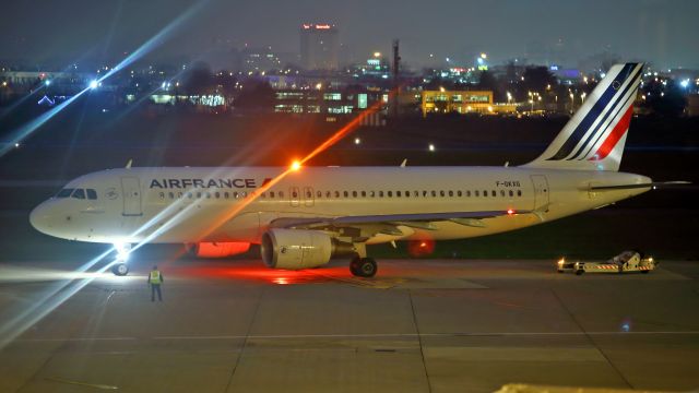 Airbus A320 (F-GKXG) - West Terminal.Imminent rolling.