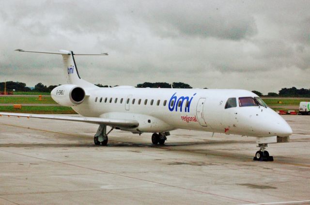 Embraer ERJ-145 (G-EMBJ)