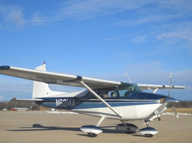 Cessna Skylane (N6214A)