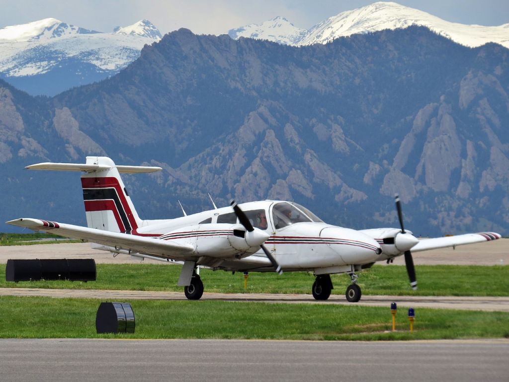 Piper PA-44 Seminole (N2882C)