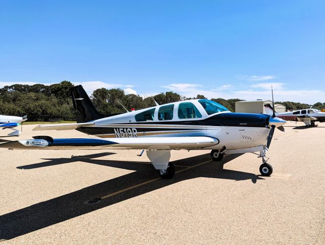 Beechcraft Bonanza (33) (N519R)