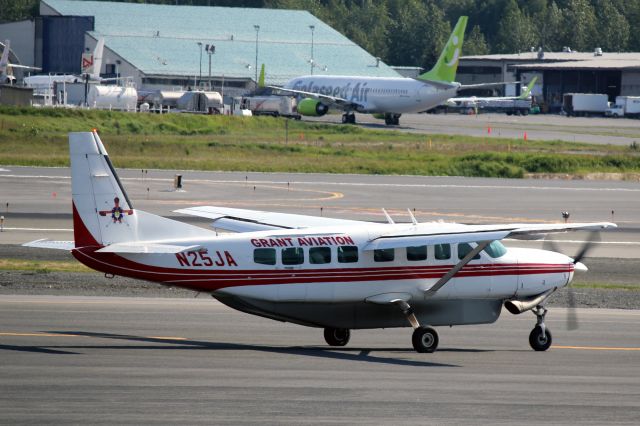 Cessna Caravan (N25JA) - Grant Aviation, N25JA, Cessna 208B, Grand Caravan, msn 208B1212,  Photo by John A. Miller, a rel=nofollow href=http://www.PhotoEnrichments.comwww.PhotoEnrichments.com/a