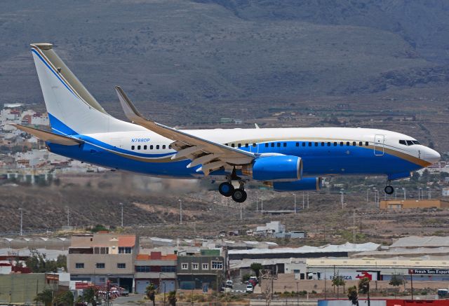 Boeing 737-700 (N788DP)
