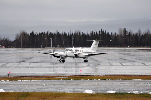 Beechcraft Super King Air 200 (N50091) - South ramp
