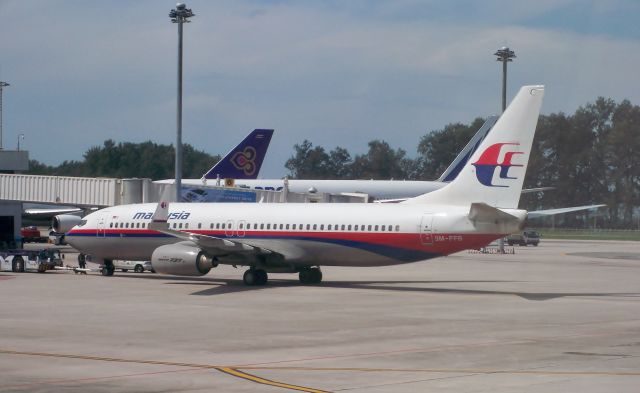 Boeing 737-800 (9M-FFB) - Malaysia 737-8Q8 9M-FFB at Phuket (HKT)  on Oct 25, 2012.