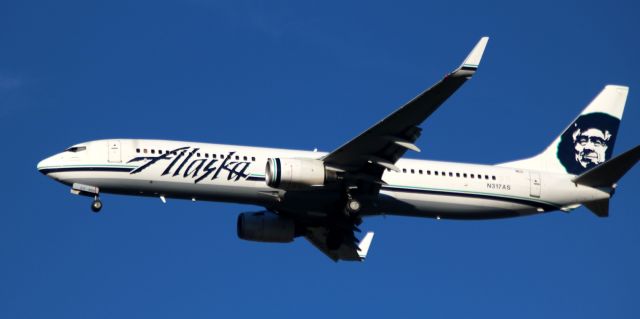 Boeing 737-700 (N317AS) - On Final 30L,  09-21-2016