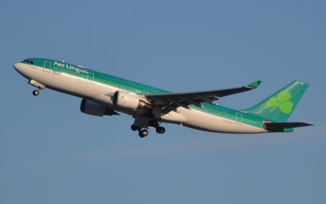 Airbus A330-300 (EI-DUO) - Storming out over the North Atlantic.