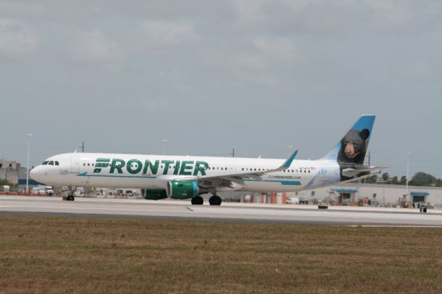 Airbus A321 (N714FR)