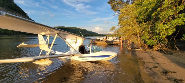 EDRA Super Petrel (N60SP) - Super Petrel N60SP beached and enjoying an afternoon river cookout on the banks of the Tennessee River near Huntsville, AL!