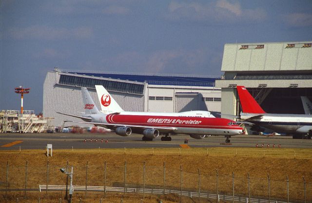 McDonnell Douglas DC-8-60 (N796FT) - Taxing at Narita Intl Airport on 1988/1/28