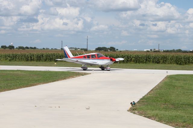 Piper Cherokee (N7783N)