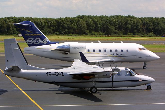 Canadair Challenger (N604CC)