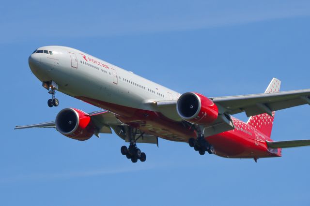 BOEING 777-300ER (RA-73278)