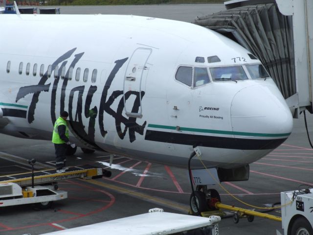 Boeing 737-700 (N772AS)