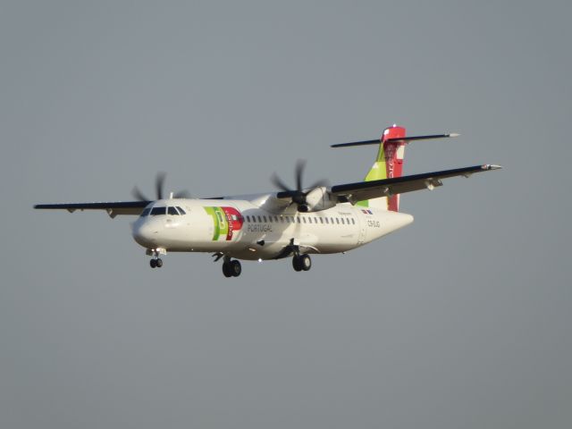 ATR ATR-72 (CS-DJG) - TAP express ATR-72-600 CS-DJG coming in to landing on rwy 03 LIS in the evening of 05.09.2016.