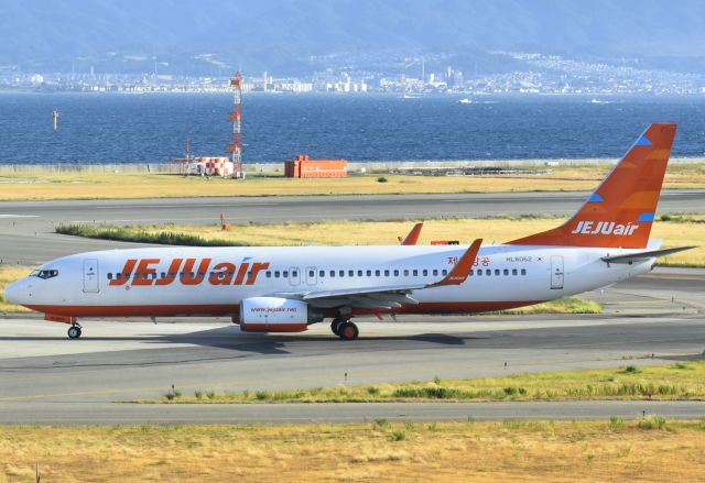 Boeing 737-800 (HL8062)