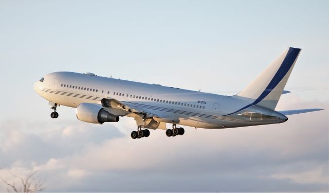 BOEING 767-200 (N767A) - saudi aramco b767-2ax(er) n767a dep shannon 16/12/19.