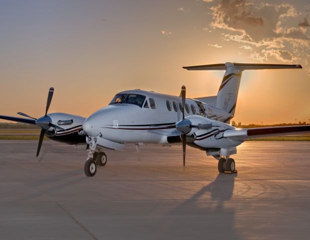 Beechcraft Super King Air 200 (KOW53) - Baker Aviation Fort Worth, Texas