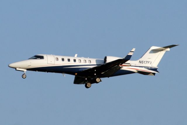 Learjet 40 (N617FX) - 31-Jul-07