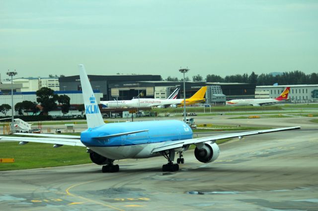 Boeing 777-200 (PH-BQB)