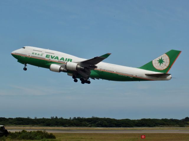 Boeing 747-400 (B-16409)