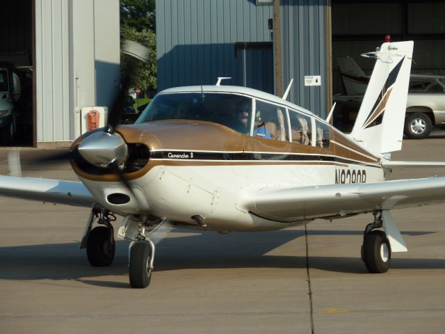 Piper PA-24 Comanche (N9280P)