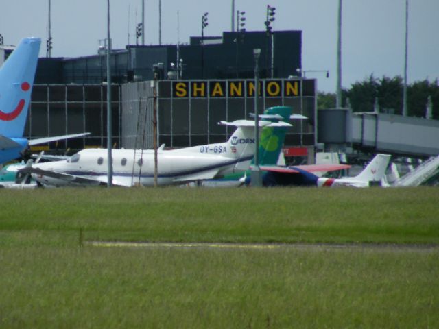 Pilatus PC-12 (OY-GSA) - OY-GSA PILATUS PC 12 PARKED AT SHANNON 14-06-2011