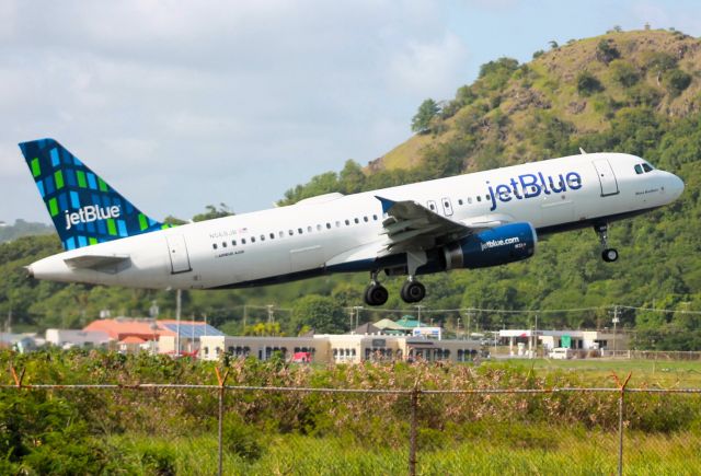 Airbus A320 (N569JB)