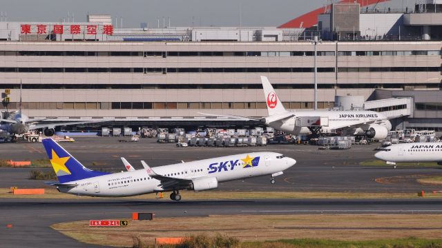 Boeing 737-800 (JA73AC)